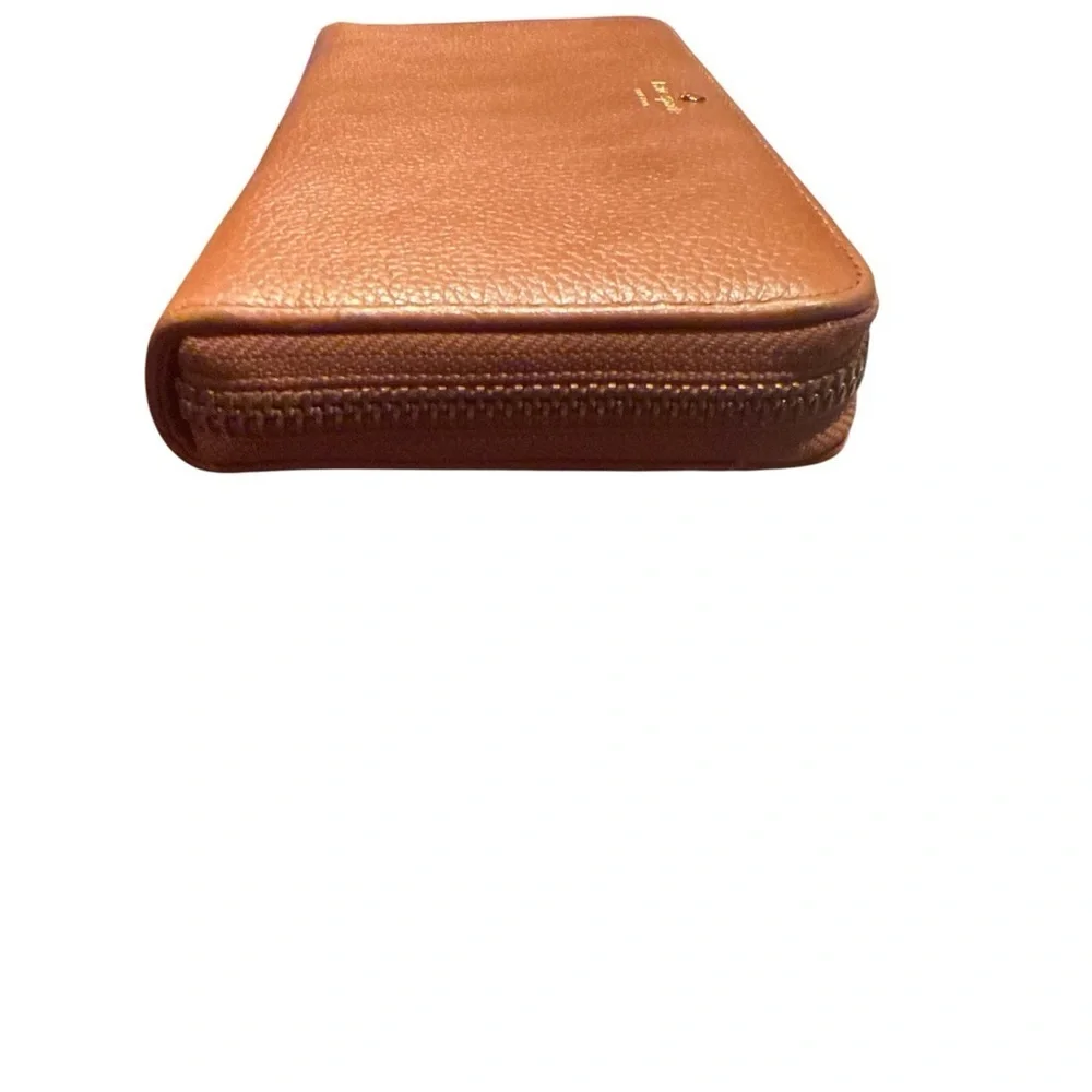 Kate Spade New York Leila Large Continental Wallet.